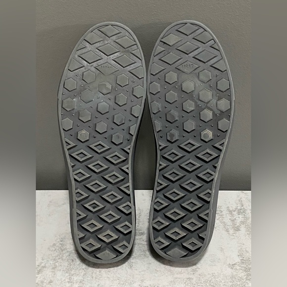 Vans Trek Slip-on Grey Perforated Loafers Water friendly shoes Size 12 - Picture 7 of 8